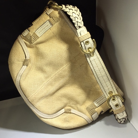 Little coach bag! Light antiquing on exterior! - Picture 1 of 5
